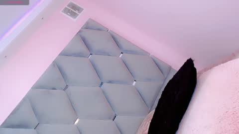 Snapshot of manuela_kingsley chatting on December 27, 5:26 pm Manuela Kingsley online show from December 27, 5:26 pm