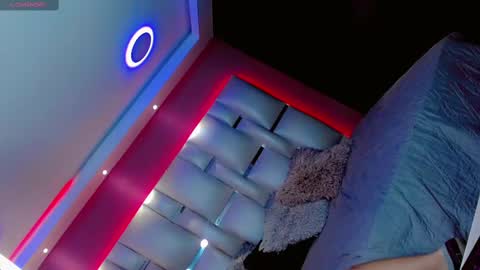 Snapshot of manuela_kingsley chatting on February 2, 5:10 am Manuela Kingsley online show from February 2, 5:10 am