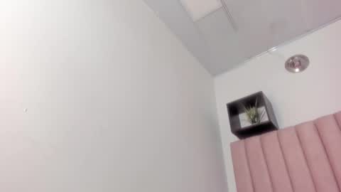 manu 3 online show from October 27, 3:10 am