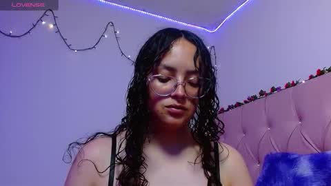 Manu  online show from December 1, 10:26 pm