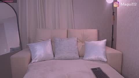 Maquii   online show from May 28, 10:51 pm