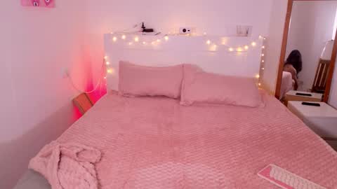     online show from February 15, 2:14 pm