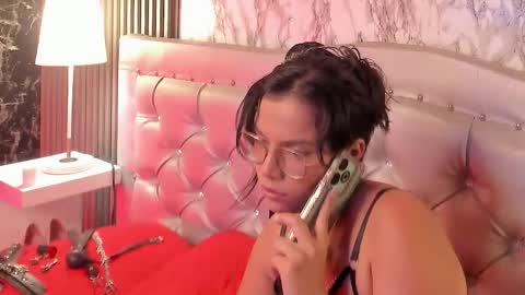 Snapshot of mara_blake__ chatting on November 16, 1:06 pm Mara online show from November 16, 1:06 pm