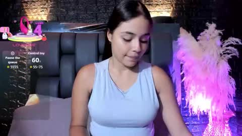 Snapshot of maraa_rivera chatting on December 1, 6:46 pm maraa_rivera online show from December 1, 6:46 pm