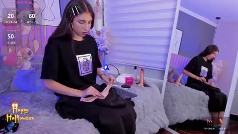 Snapshot of maraia_ford chatting on October 14, 8:20 pm Mara online show from October 14, 8:20 pm