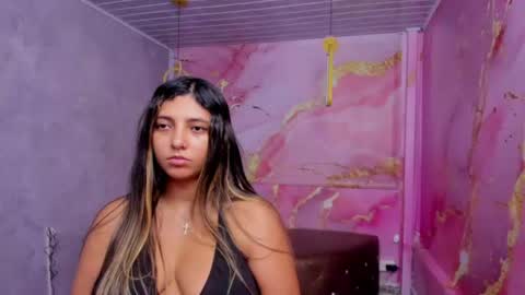 Snapshot of maraluna_ chatting on June 21, 3:58 pm Maraluna online show from June 21, 3:58 pm