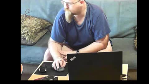 Snapshot of maraoles2 chatting on December 18, 8:42 am Maraoles online show from December 18, 8:42 am