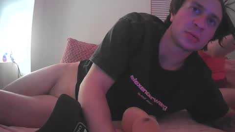 Snapshot of marc_313 chatting on February 7, 9:35 am Marc online show from February 7, 9:35 am