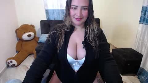 Marce online show from January 7, 5:48 pm