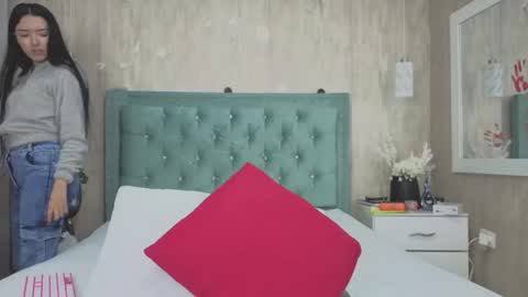 Marcela online show from November 4, 7:35 pm