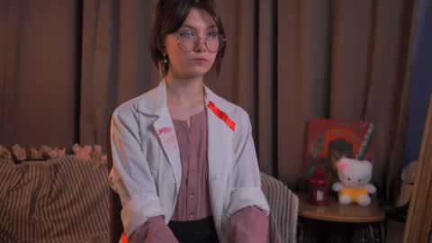 Eva online show from April 5, 2:03 pm