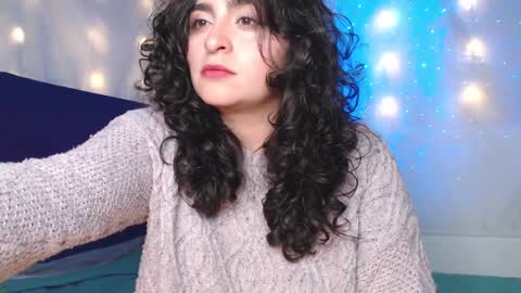 Snapshot of marceline_uu chatting on December 21, 6:12 pm M A R C I online show from December 21, 6:12 pm