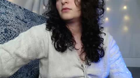 Snapshot of marceline_uu chatting on January 5, 9:47 pm M A R C I online show from January 5, 9:47 pm