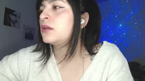 Snapshot of marceline_uu chatting on February 27, 2:10 am M A R C I online show from February 27, 2:10 am