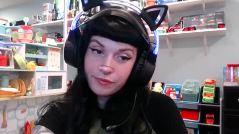 Snapshot of marcelinealtaria chatting on February 15, 5:30 am MarcelineAltaria online show from February 15, 5:30 am