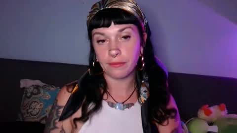 Snapshot of marcelinealtaria chatting on September 16, 3:51 am MarcelineAltaria online show from September 16, 3:51 am