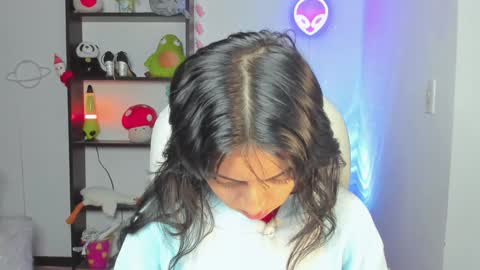 Snapshot of marcelinegh chatting on December 12, 10:56 am Marceline online show from December 12, 10:56 am