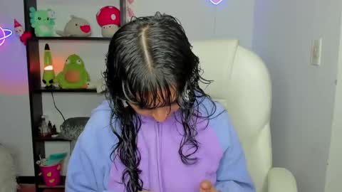 Snapshot of marcelinegh chatting on March 4, 11:08 am Marceline online show from March 4, 11:08 am