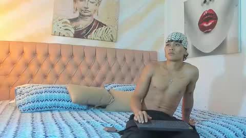 Snapshot of marcelo_cazas chatting on October 6, 3:04 am ruy jex online show from October 6, 3:04 am