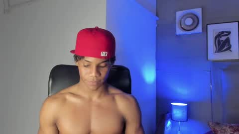Snapshot of marcelo_dosantos77 chatting on January 5, 1:45 am MARCELO online show from January 5, 1:45 am