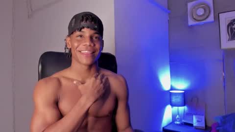 Snapshot of marcelo_dosantos77 chatting on January 17, 6:47 am MARCELO online show from January 17, 6:47 am