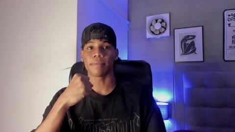 Snapshot of marcelo_dosantos77 chatting on February 7, 3:45 am MARCELO online show from February 7, 3:45 am