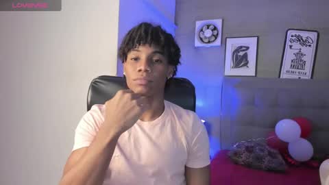 Snapshot of marcelo_dosantos77 chatting on February 20, 3:45 am MARCELO online show from February 20, 3:45 am