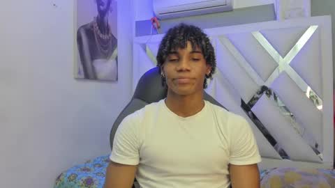 Snapshot of marcelo_dosantos77 chatting on February 23, 11:04 pm MARCELO online show from February 23, 11:04 pm