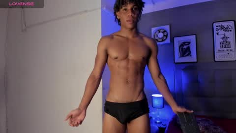 Snapshot of marcelo_dosantos77 chatting on February 24, 7:00 am MARCELO online show from February 24, 7:00 am