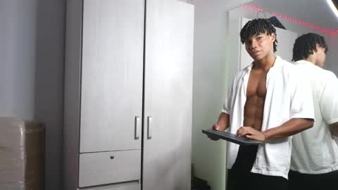 Snapshot of marcelo_dosantos77 chatting on September 18, 3:03 pm MARCELO online show from September 18, 3:03 pm