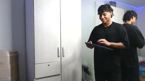 Snapshot of marcelo_dosantos77 chatting on September 26, 12:42 pm MARCELO online show from September 26, 12:42 pm