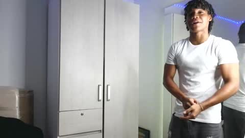 Snapshot of marcelo_dosantos77 chatting on October 10, 3:22 pm MARCELO online show from October 10, 3:22 pm