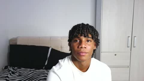 Snapshot of marcelo_dosantos77 chatting on October 17, 4:53 pm MARCELO online show from October 17, 4:53 pm
