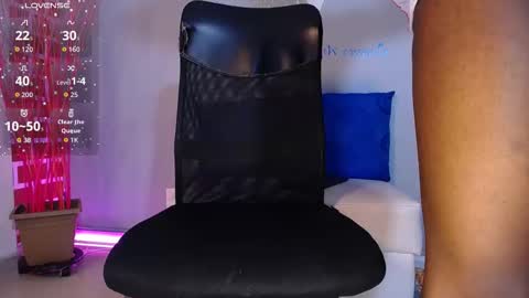 Snapshot of marcelojones_ chatting on September 25, 2:43 pm MarceloJones online show from September 25, 2:43 pm