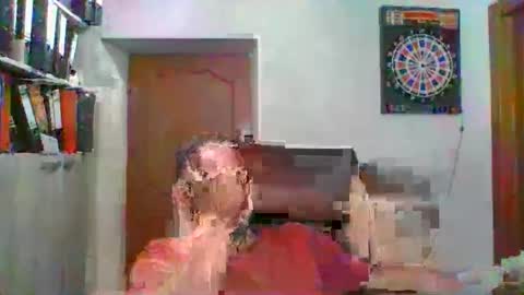 Snapshot of marcjemp chatting on May 22, 3:28 pm marcjemp online show from May 22, 3:28 pm