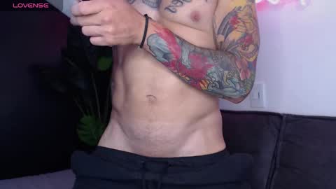 marco_allison43 online show from March 19, 10:03 pm