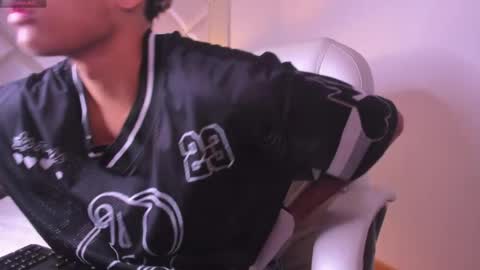 marco_deluxe online show from May 7, 11:37 am