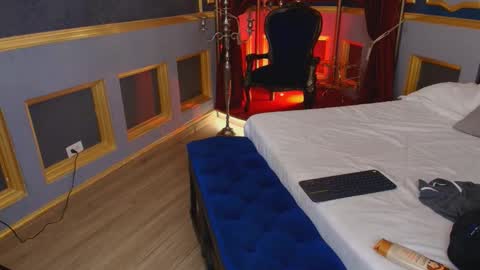 marcovitto online show from December 15, 11:25 am