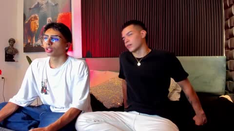 Snapshot of marcoyethan chatting on December 27, 9:11 pm Marco and Ethan online show from December 27, 9:11 pm