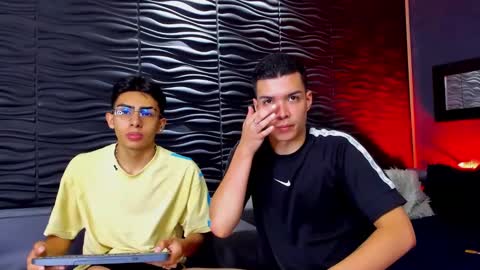 Snapshot of marcoyethan chatting on January 5, 4:47 am Marco and Ethan online show from January 5, 4:47 am