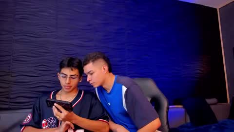 Snapshot of marcoyethan chatting on January 17, 4:49 am Marco and Ethan online show from January 17, 4:49 am