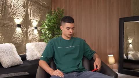 Snapshot of marcoyethan chatting on October 1, 4:07 am Marco and Ethan online show from October 1, 4:07 am