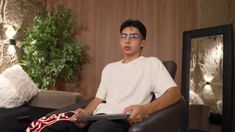 Snapshot of marcoyethan chatting on October 2, 4:30 am Marco and Ethan online show from October 2, 4:30 am