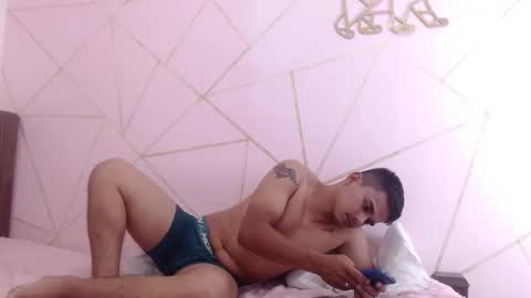 marcus and violett online show from April 15, 7:58 pm