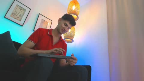 Snapshot of marcus_fire chatting on February 18, 11:52 pm marcus_fire online show from February 18, 11:52 pm