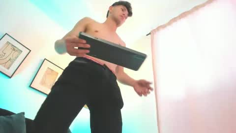 Snapshot of marcus_fire chatting on February 20, 5:29 pm marcus_fire online show from February 20, 5:29 pm