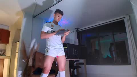 Snapshot of marcus_fire chatting on September 20, 5:19 am marcus_fire online show from September 20, 5:19 am