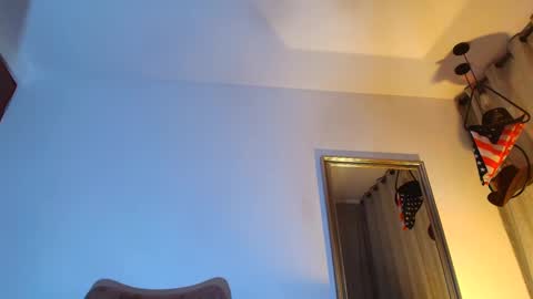 Snapshot of marcus_fire chatting on October 2, 12:06 am marcus_fire online show from October 2, 12:06 am