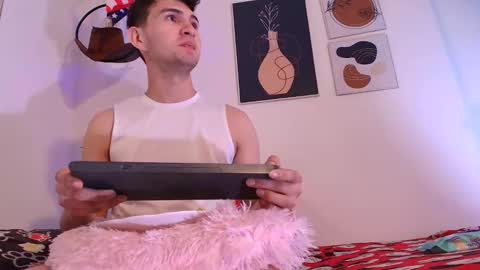 Snapshot of marcus_fire chatting on October 29, 12:24 am marcus_fire online show from October 29, 12:24 am