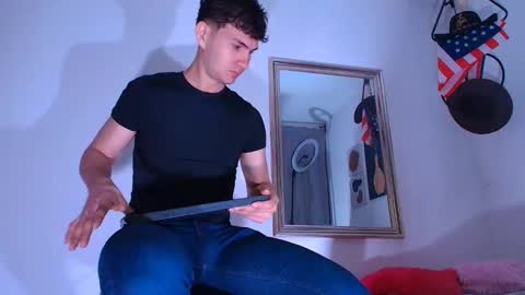 Snapshot of marcus_fire chatting on November 11, 1:49 am marcus_fire online show from November 11, 1:49 am